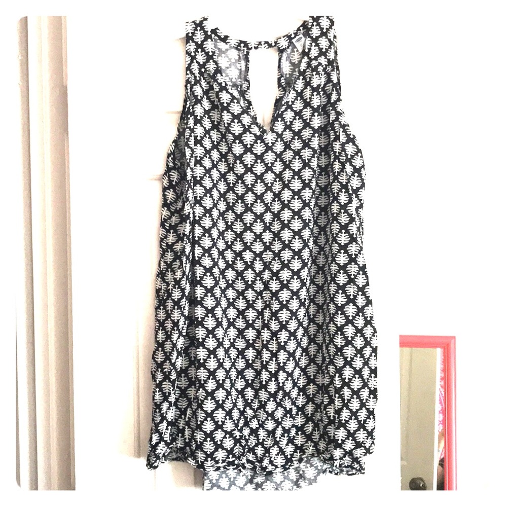 Black & white print dress